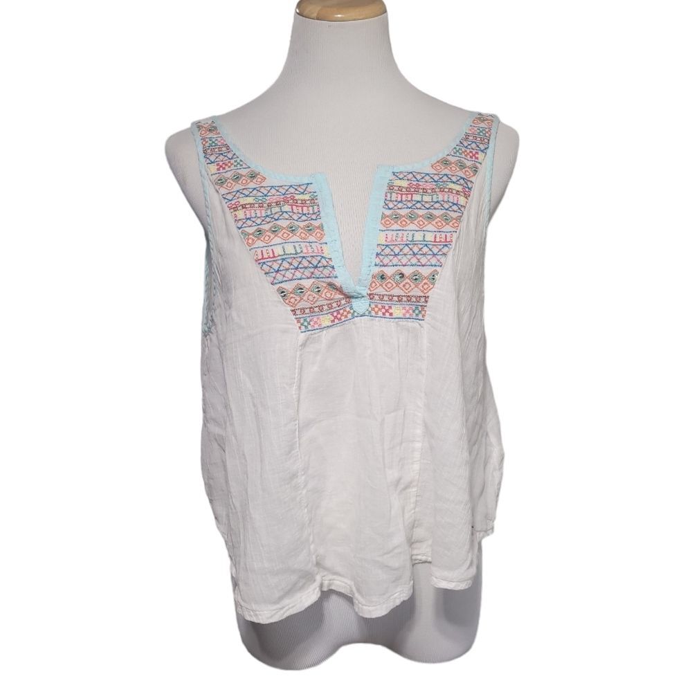 Hollister White Aztec Design Embroidered Sequin Tank Size Large